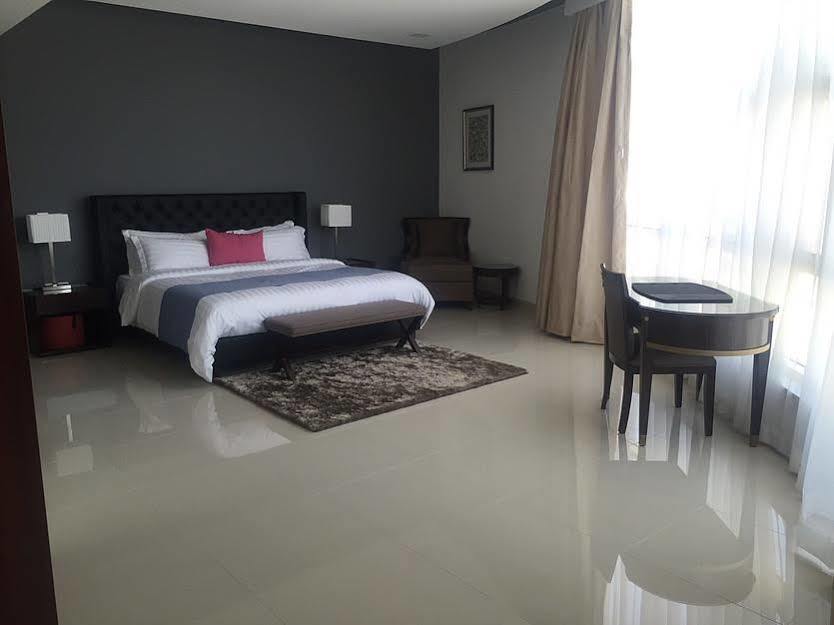 Seef Avenue Suites Манама Экстерьер фото